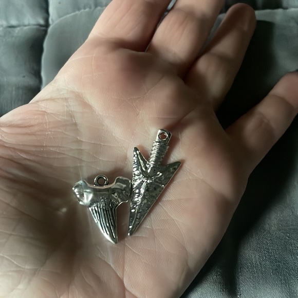 Designer inspired multilayered silver necklace - Picture 6 of 6